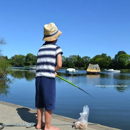مكان تخييم Insolite, Mobil Gite, - Canal Nantes A Brest 40 Minutes Nantes Et Saint-nazaire