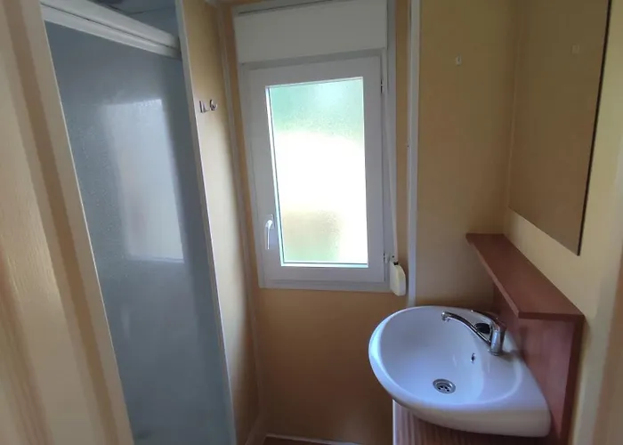 Insolite, Mobil Gite, - Canal Nantes A Brest 40 Minutes Nantes Et Saint-nazaire