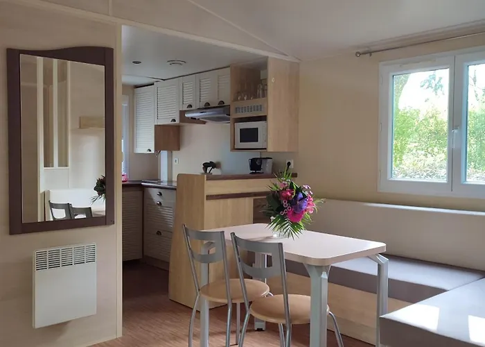 Insolite, Mobil Gite, - Canal Nantes A Brest 40 Minutes Nantes Et Saint-nazaire