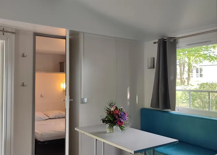 مكان تخييم Insolite, Mobil Gite, - Canal Nantes A Brest 40 Minutes Nantes Et Saint-nazaire *