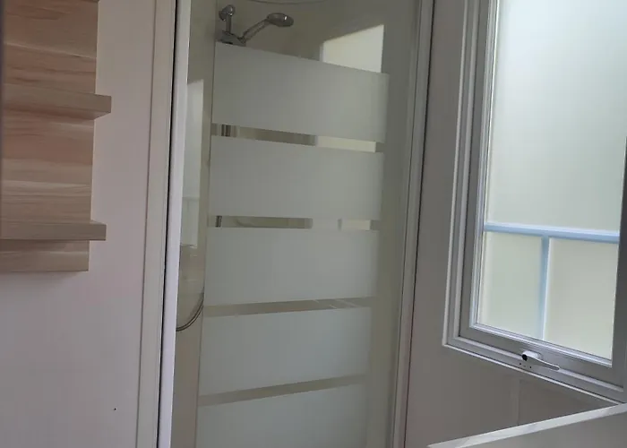 Insolite, Mobil Gite, - Canal Nantes A Brest 40 Minutes Nantes Et Saint-nazaire *