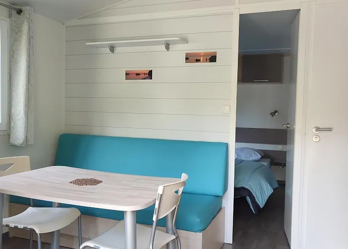 Insolite, Mobil Gite, - Canal Nantes A Brest 40 Minutes Nantes Et Saint-nazaire Kemping